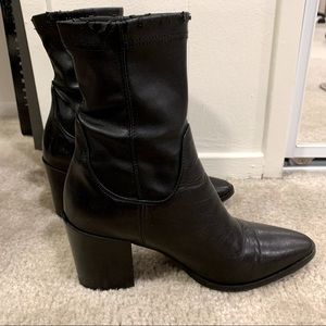 Beautiful Dune Ankle Sock Boots Sz 37, US 7